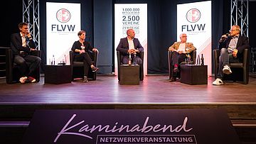 Kaminabend: Podiusmdiskussion